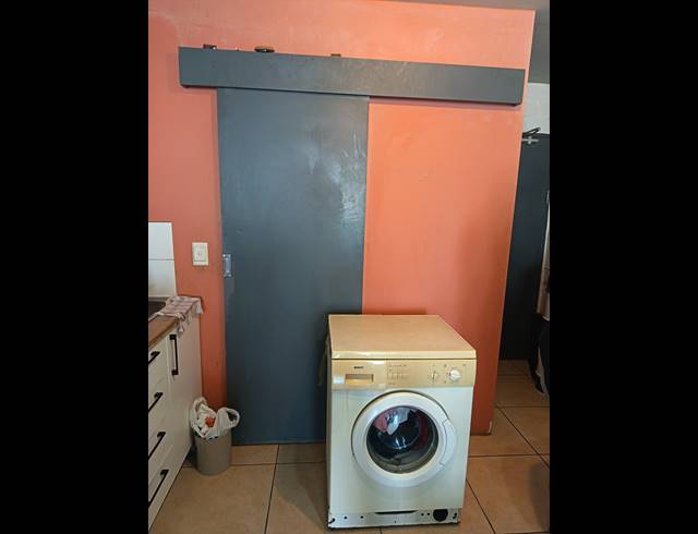 1 BEDROOM APARTMENT TO LET IN WYNBERG